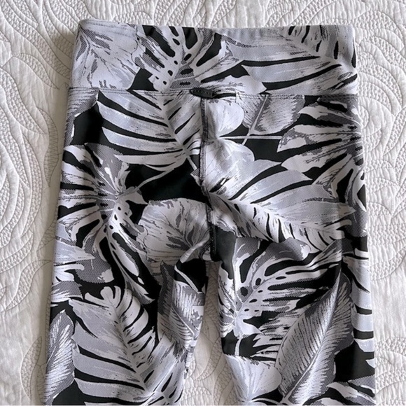 Koral - Drive High-Rise Leggings - Paradise - Picture 9 of 12